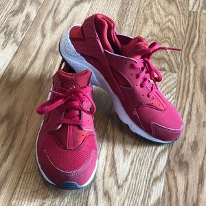 Kids Huarache Red size 3 youth